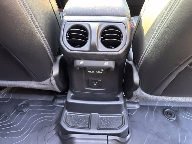 Used 2021 Jeep Wrangler Unlimited Sahara AWD/4WD image 34