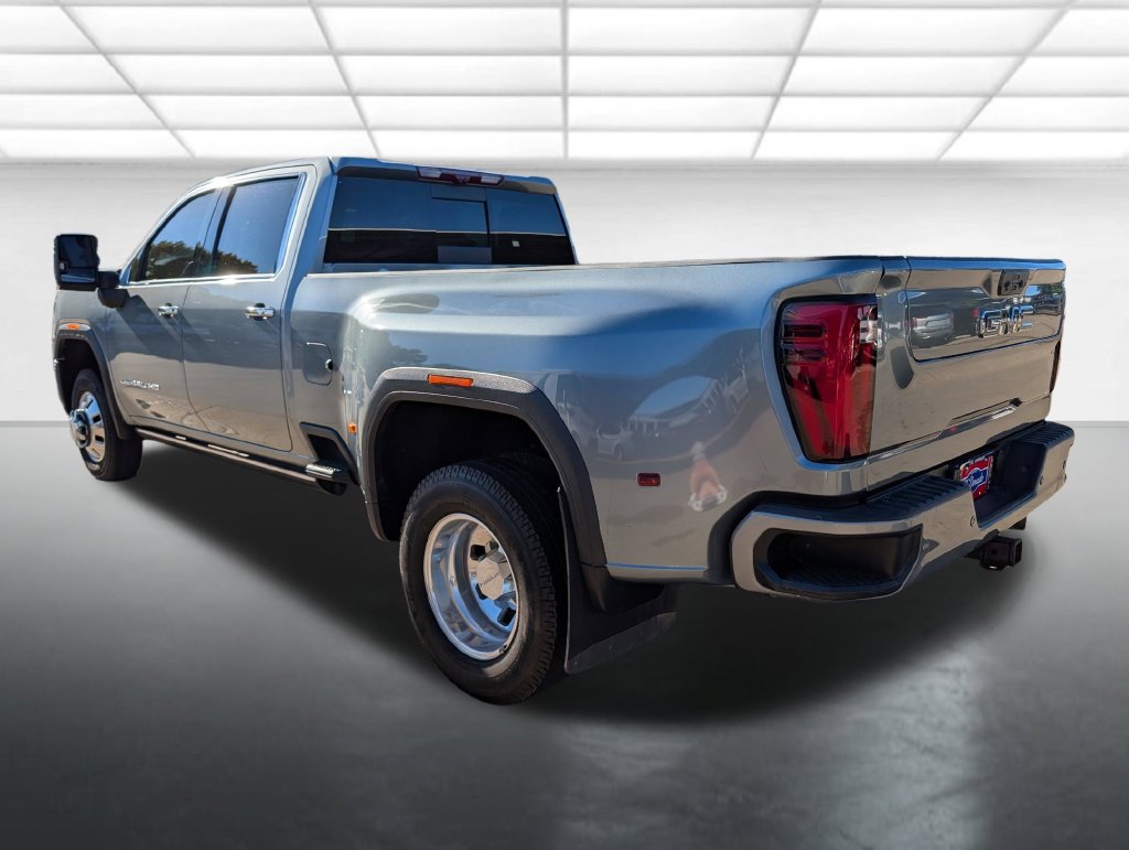 Used 2024 GMC Sierra 3500 Denali Ultimate AWD/4WD image 2