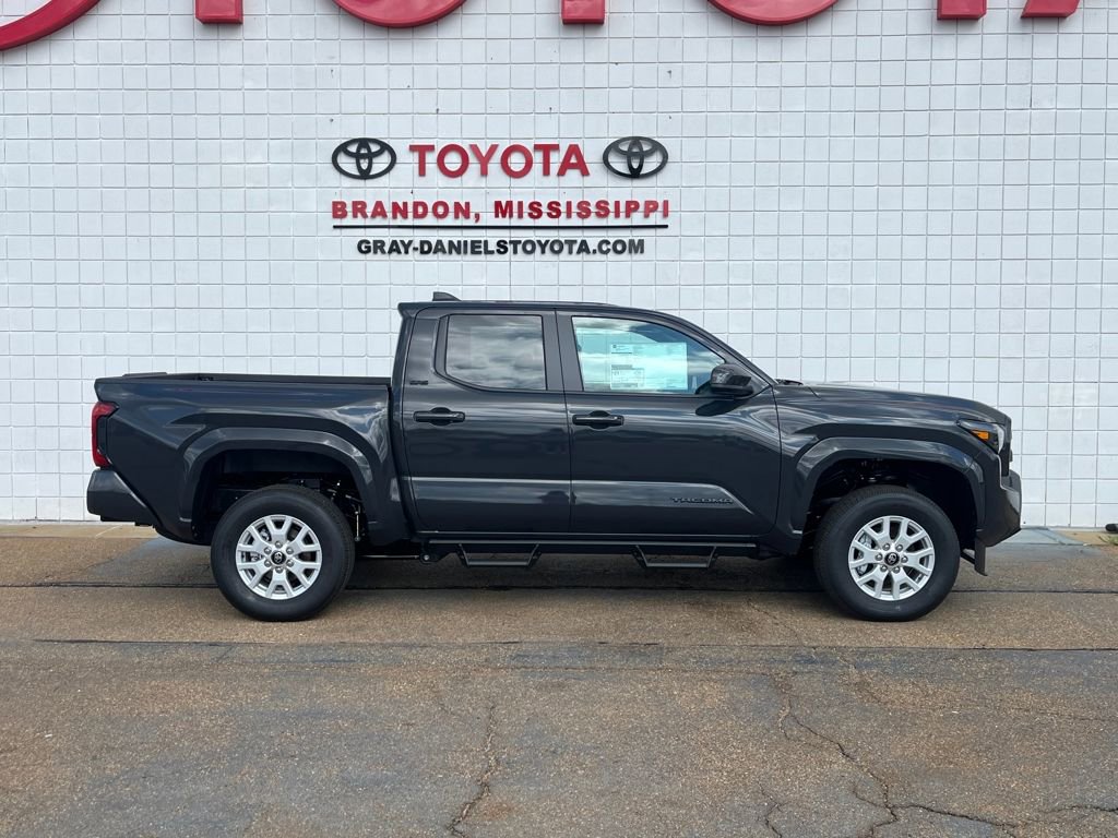 New 2025 Toyota Tacoma SR5