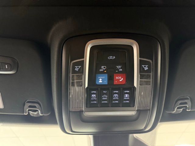 New 2026 RAM 1500 4x4 Crew Cab image 18