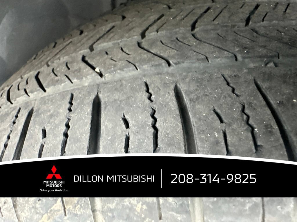 Used 2025 Nissan Rogue SV AWD/4WD image 22