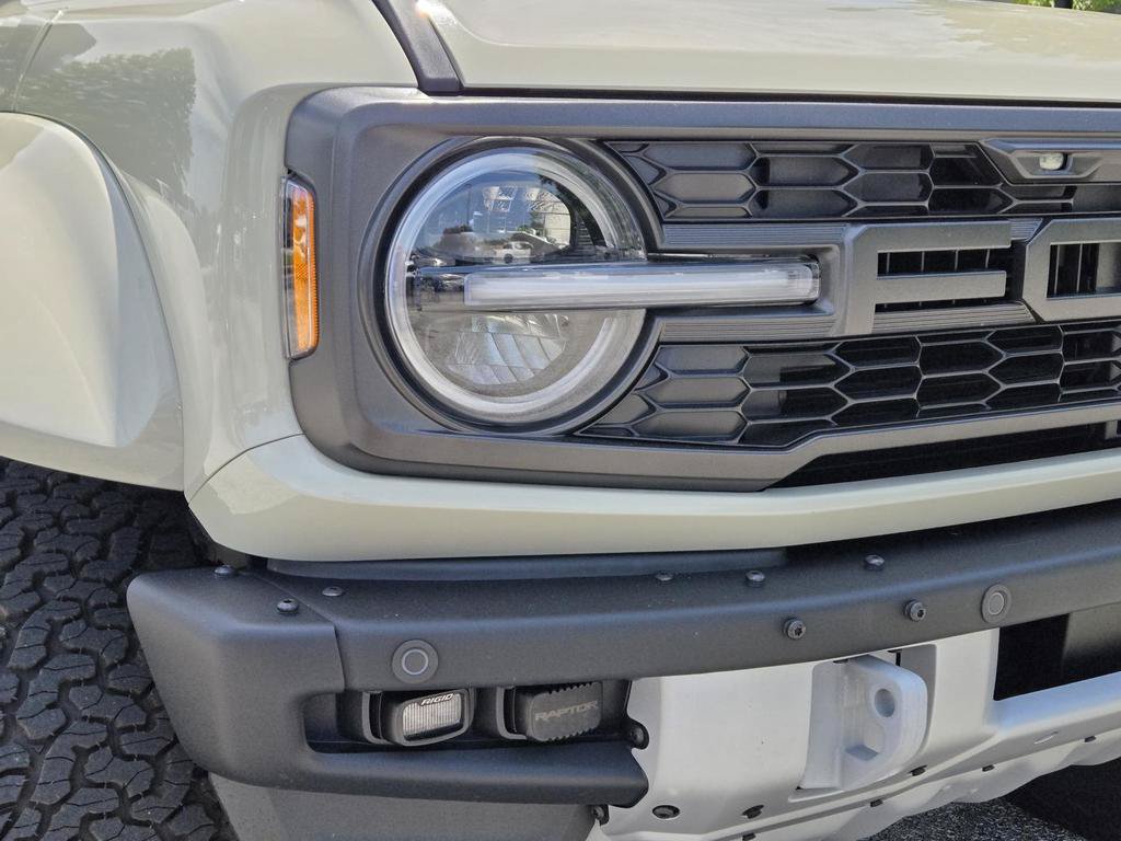 Used 2025 Ford Bronco Raptor AWD/4WD image 3