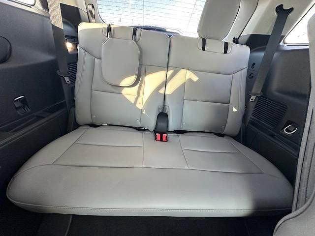 New 2025 Ford Explorer Active w/ Active Comfort Package image 12