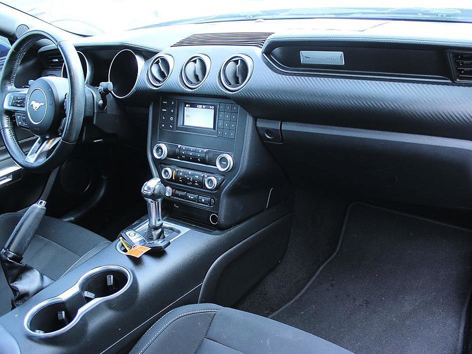 Used 2019 Ford Mustang Coupe RWD image 17