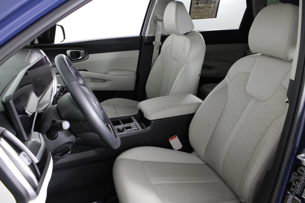 Used 2025 Kia Sorento S w/ Panoramic Sunroof Package FWD image 19