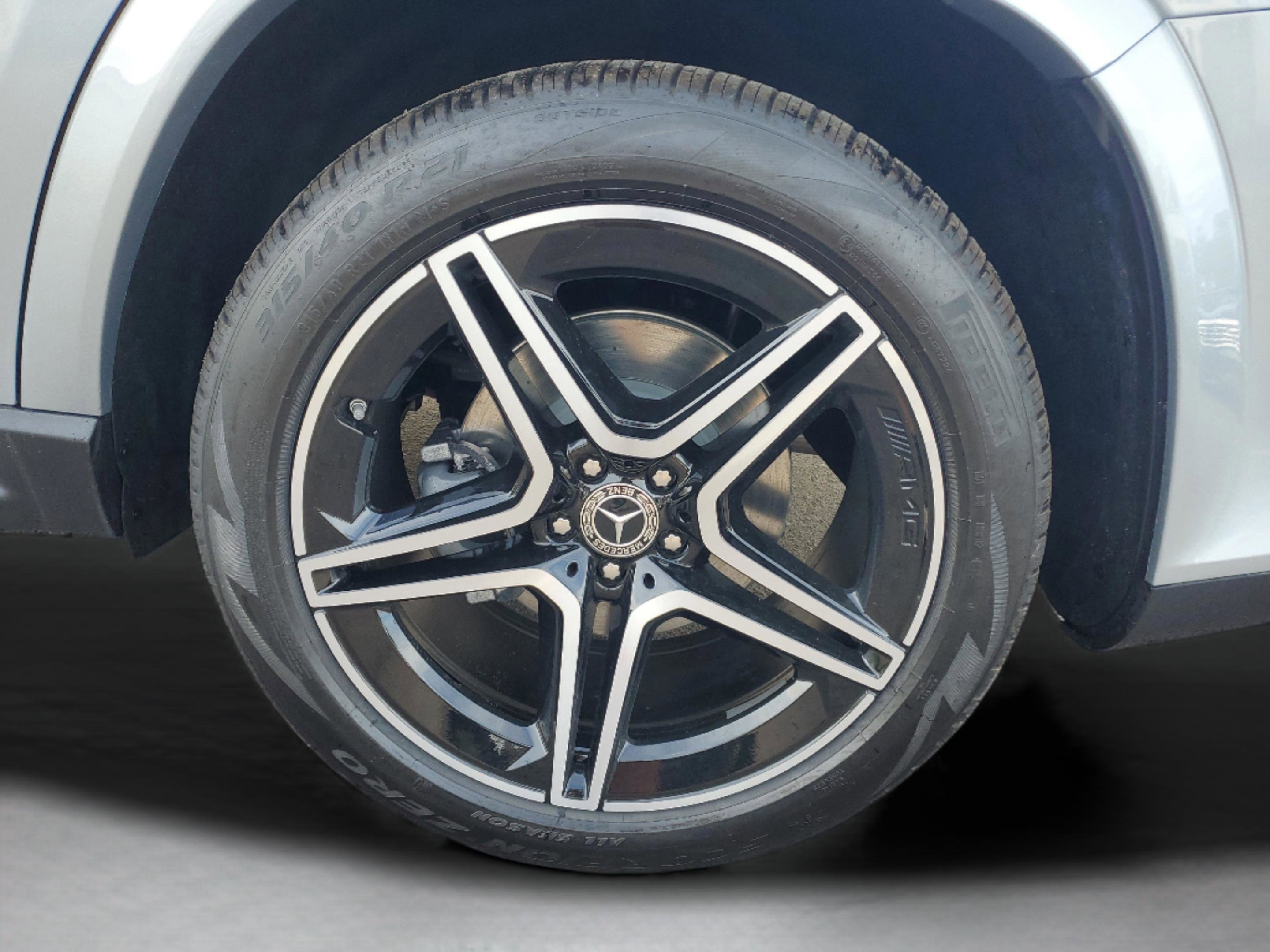 Certified 2026 Mercedes-Benz GLS 450 4MATIC image 40