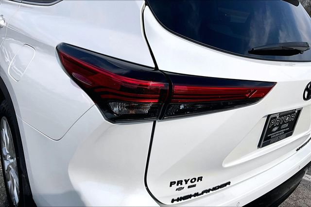 Used 2021 Toyota Highlander Limited image 23
