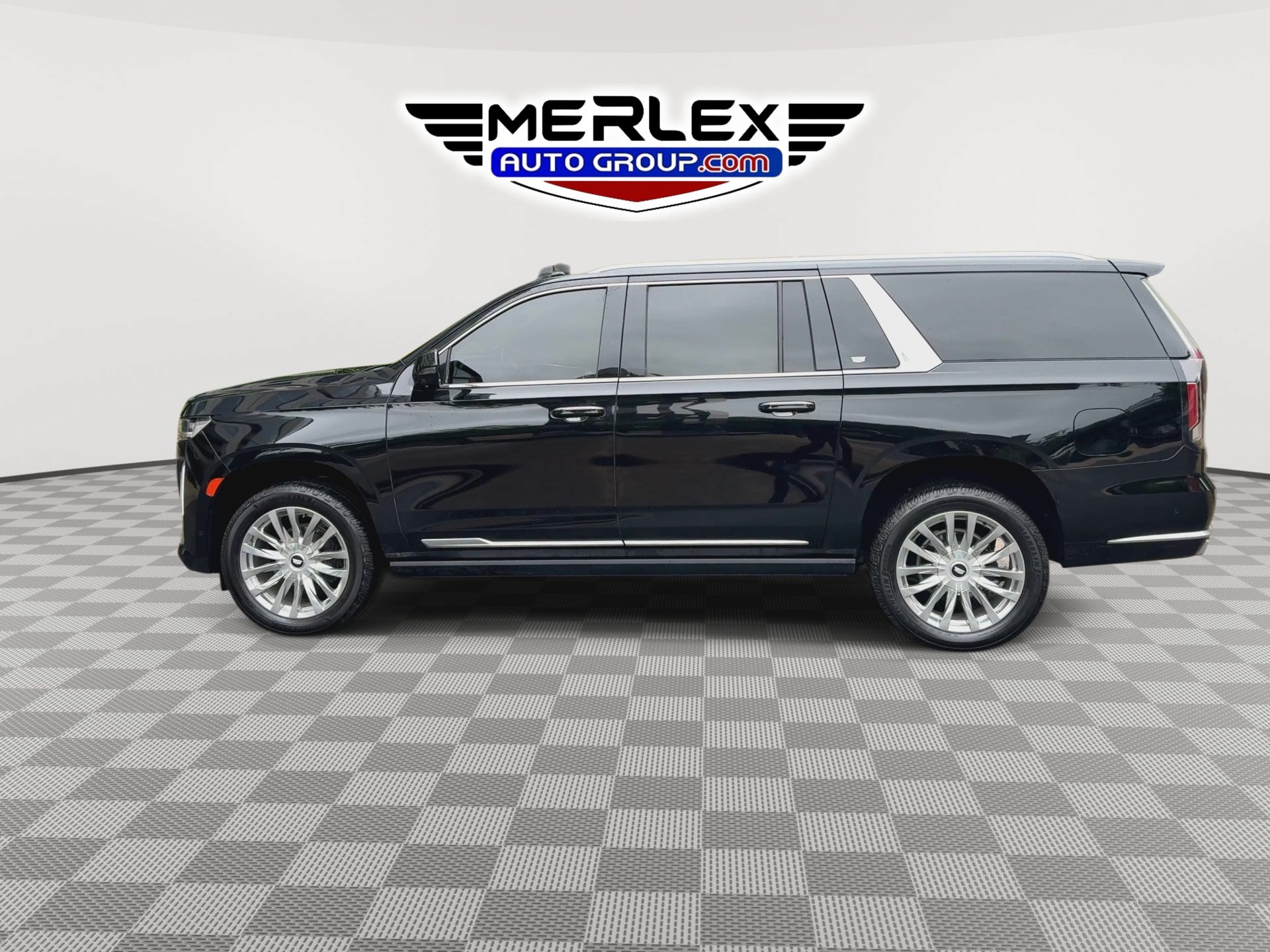 Used 2021 Cadillac Escalade ESV Premium Luxury w/ Driver Assist Tech Package AWD/4WD image 5