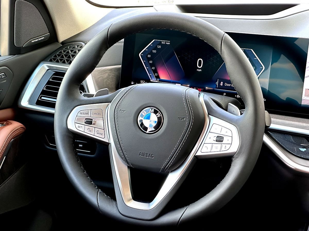New 2026 BMW X7 xDrive40i w/ Premium Package image 21