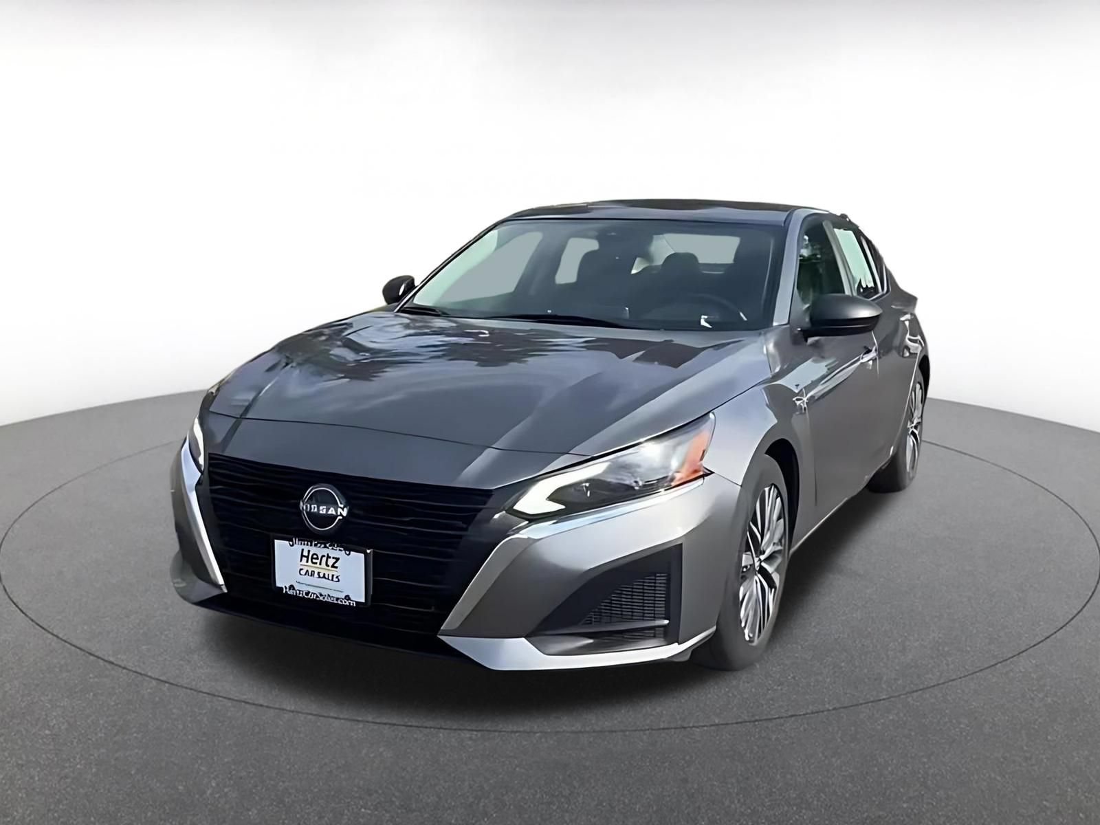 Used 2025 Nissan Altima 2.5 SV FWD image 5