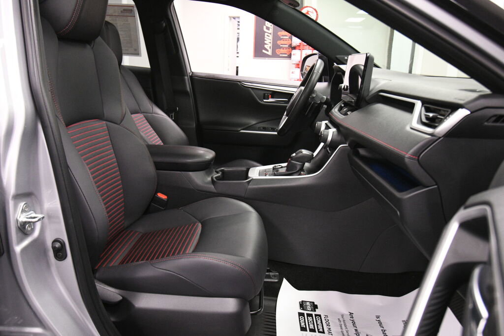 Used 2024 Toyota RAV4 XSE w/ Weather Package image 27