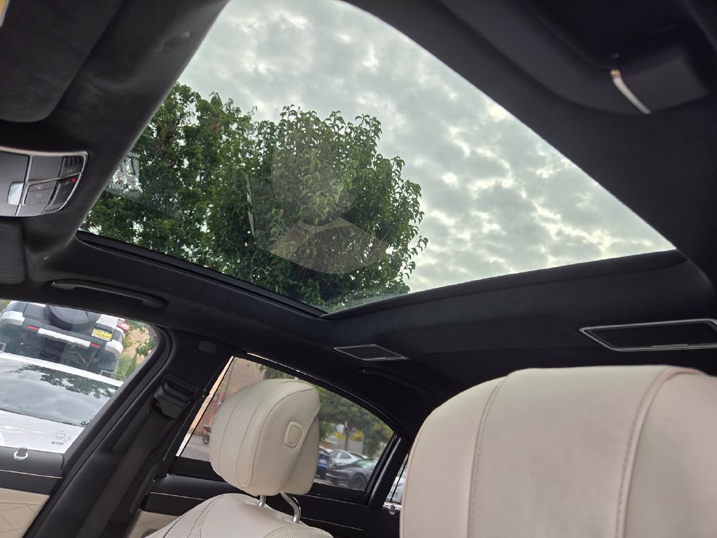 Used 2018 Mercedes-Benz S 560 Sedan image 22