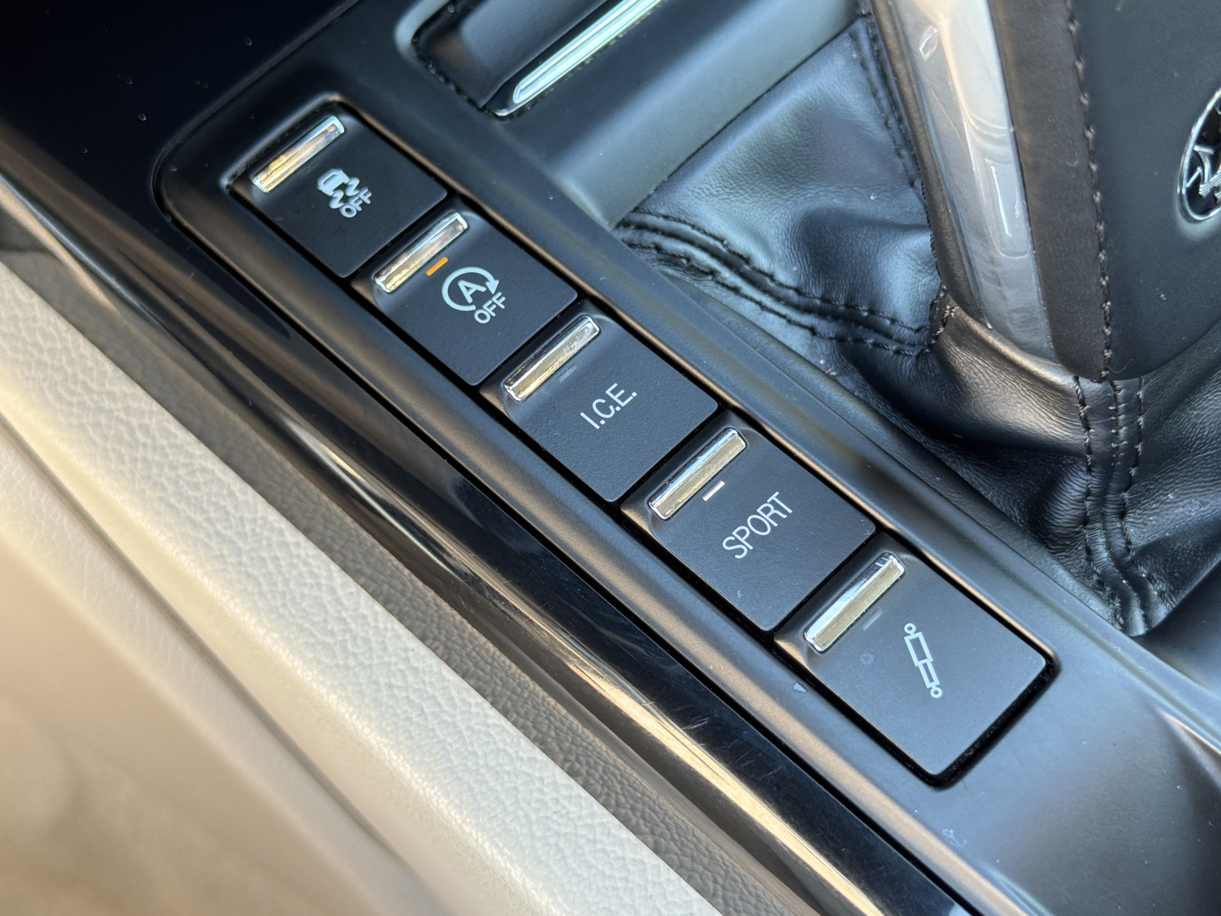 Used 2022 Maserati Ghibli Modena RWD image 27