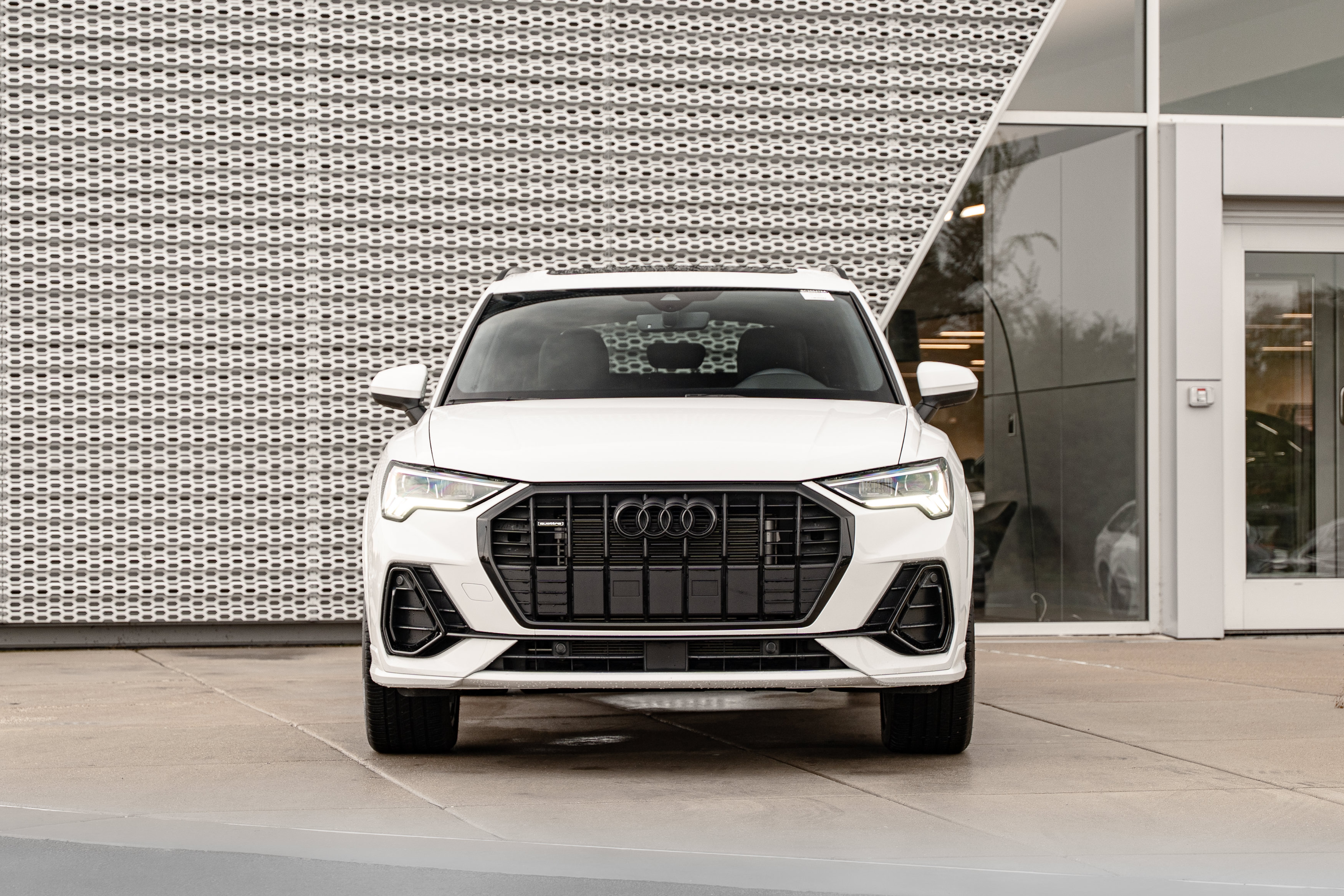 Certified 2025 Audi Q3 2.0T Premium w/ Convenience Package AWD/4WD image 30