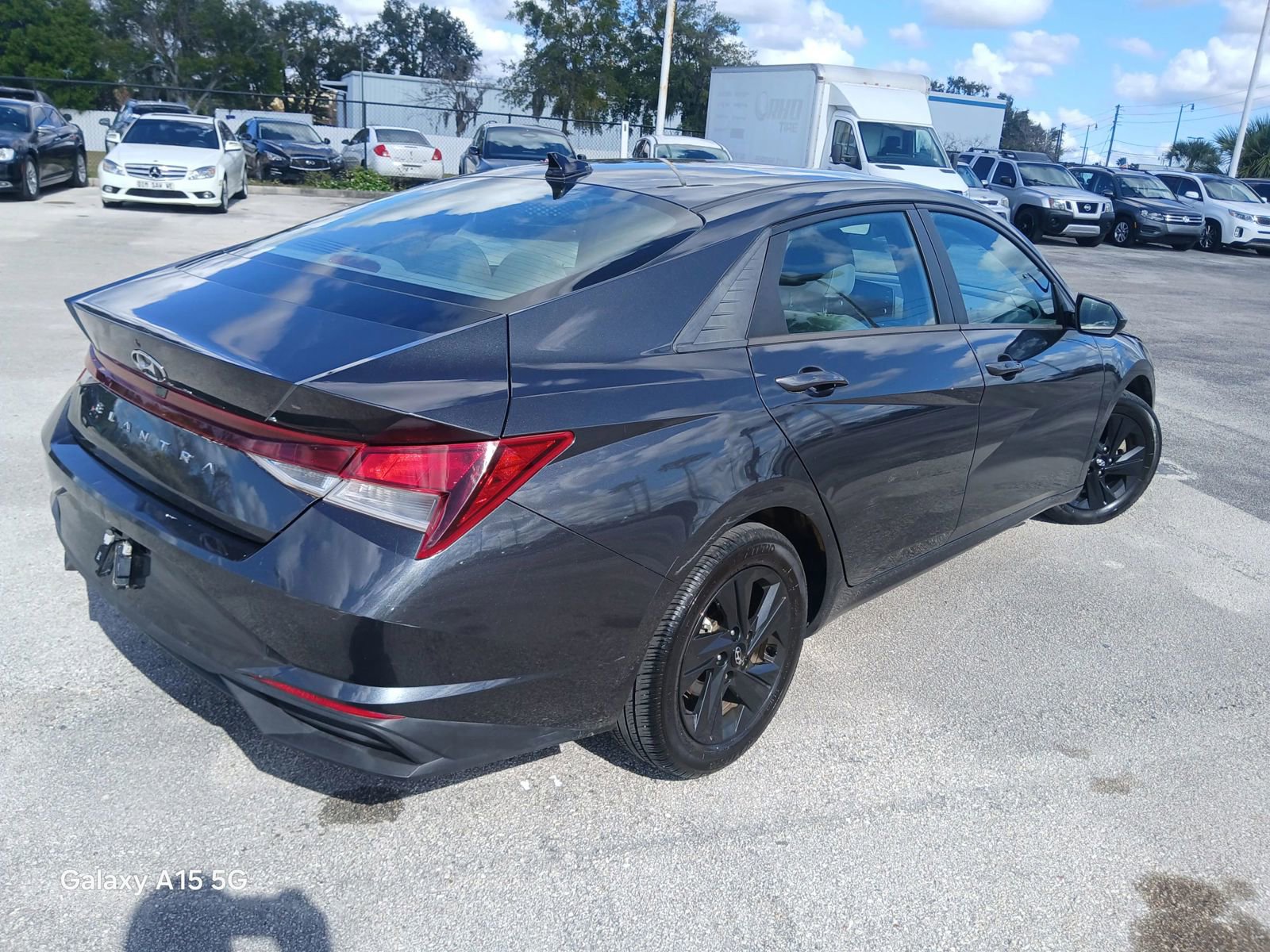 Used 2023 Hyundai Elantra SEL image 6