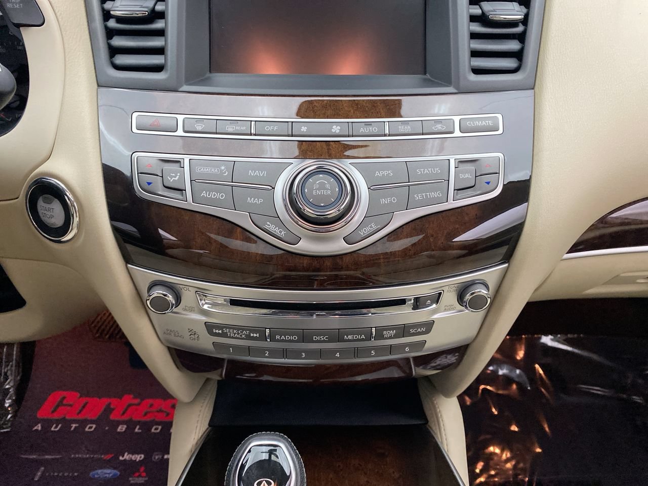 Used 2018 INFINITI QX60 Luxe w/ Deluxe Technology Package AWD/4WD image 22