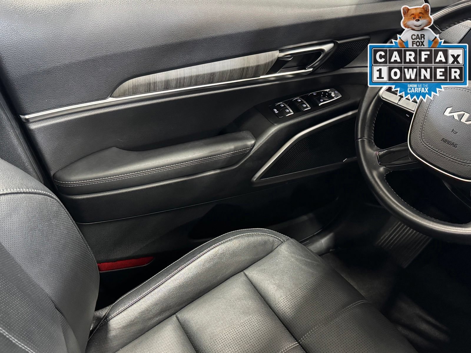 Used 2023 Kia Telluride EX w/ EX Captain's Chair Package FWD image 40