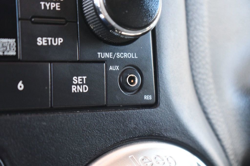 Used 2018 Jeep Wrangler Unlimited Sahara w/ Connectivity Group image 48