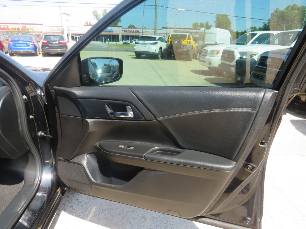 Used 2013 Honda Accord Sport image 16