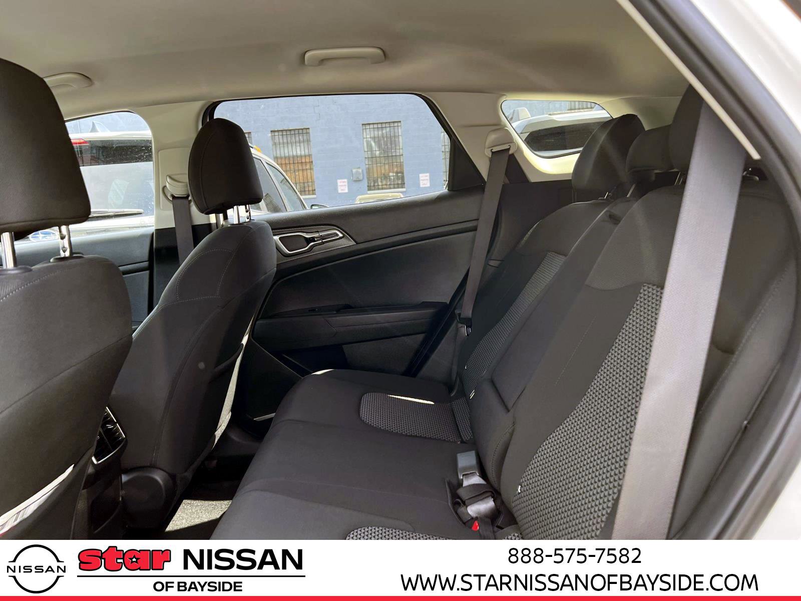 Used 2023 Kia Sportage LX image 10