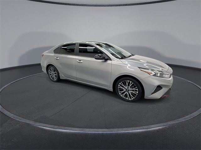 Used 2023 Kia Forte GT-Line image 2