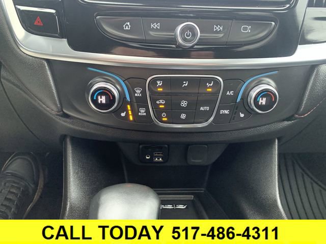 Certified 2023 Chevrolet Traverse RS image 18