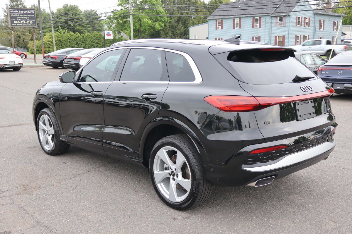 Used 2025 Audi Q5 Premium Plus w/ Premium Plus AWD/4WD image 8