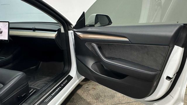 Used 2023 Tesla Model 3 Standard Range RWD image 13