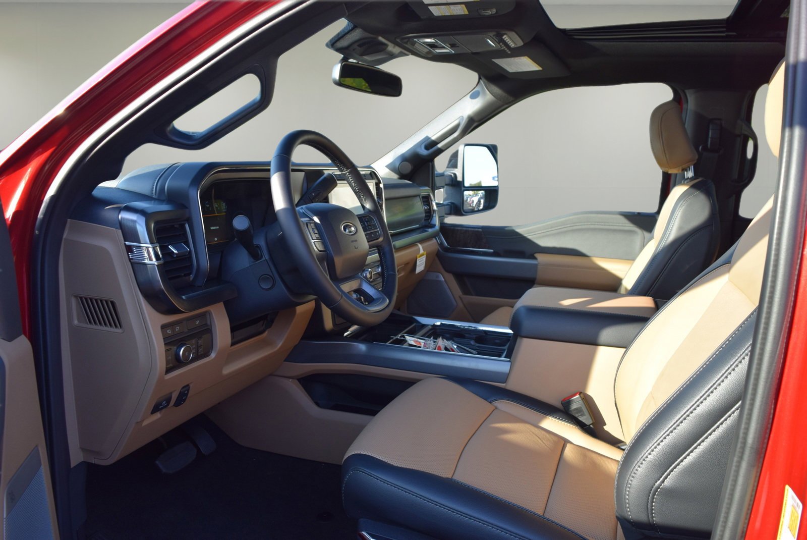 Used 2024 Ford F250 Lariat w/ Sport Appearance Package AWD/4WD image 7