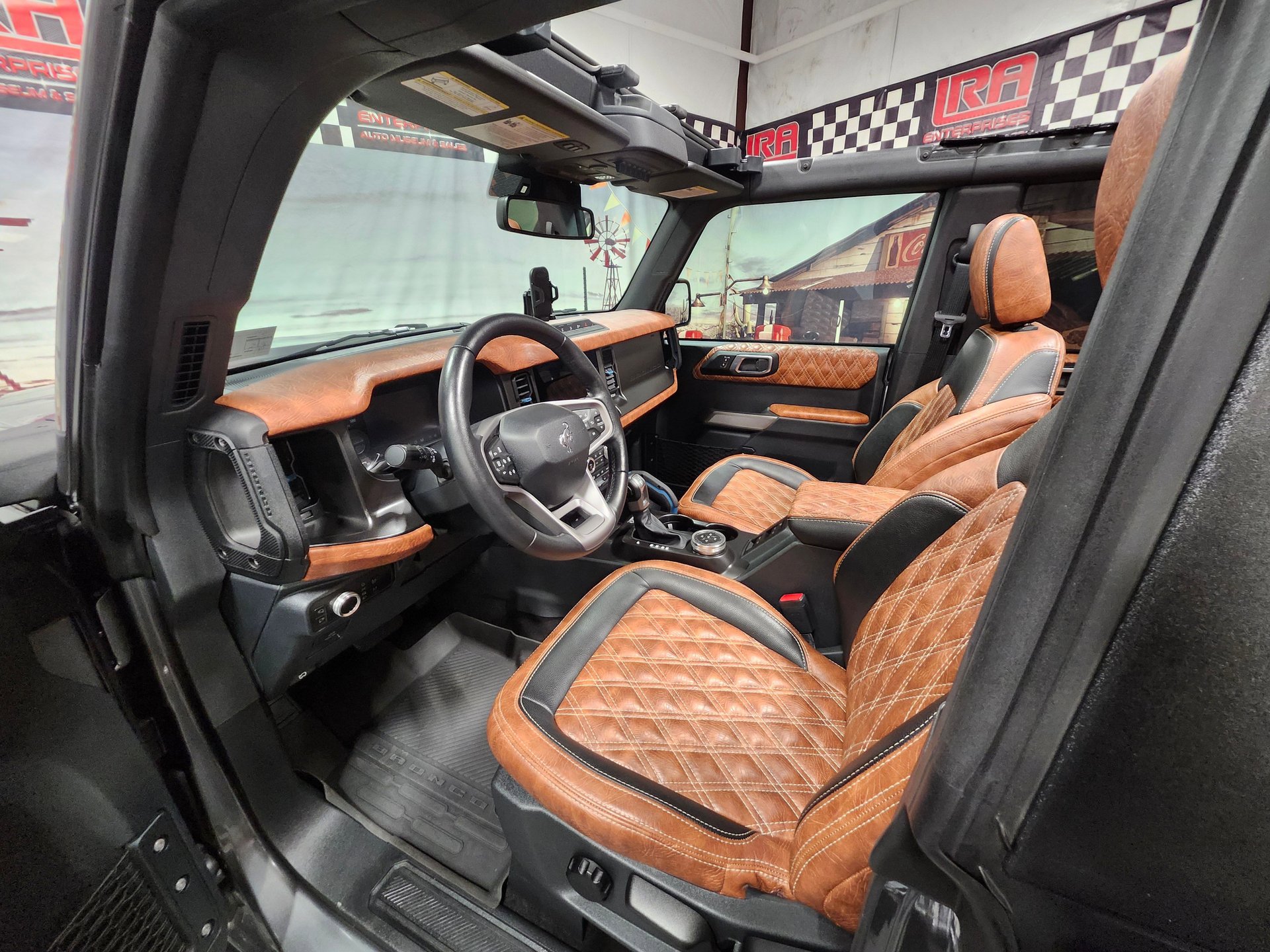 Used 2022 Ford Bronco Wildtrak image 11