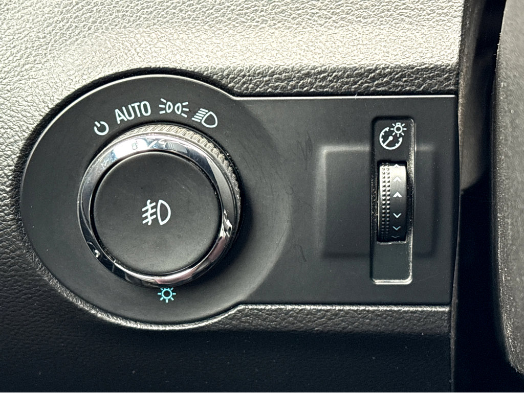 Used 2015 Chevrolet Camaro SS image 12