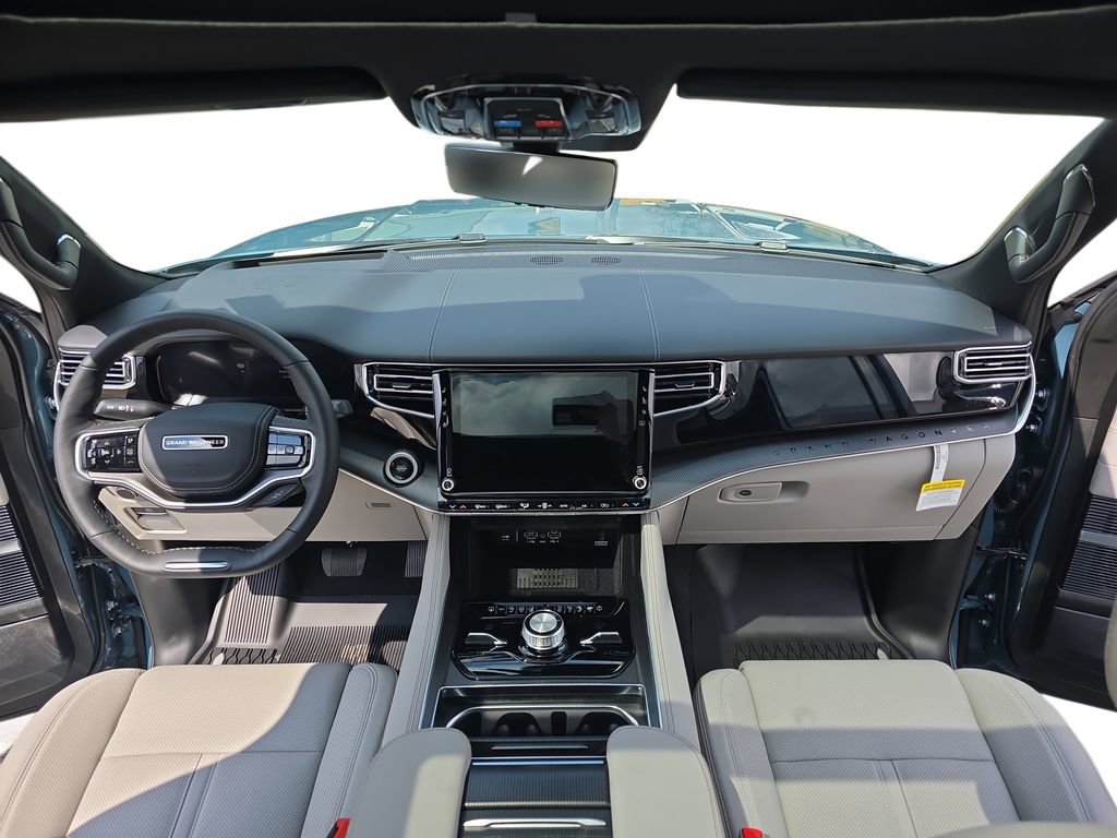 New 2026 Jeep Grand Wagoneer L Summit image 9