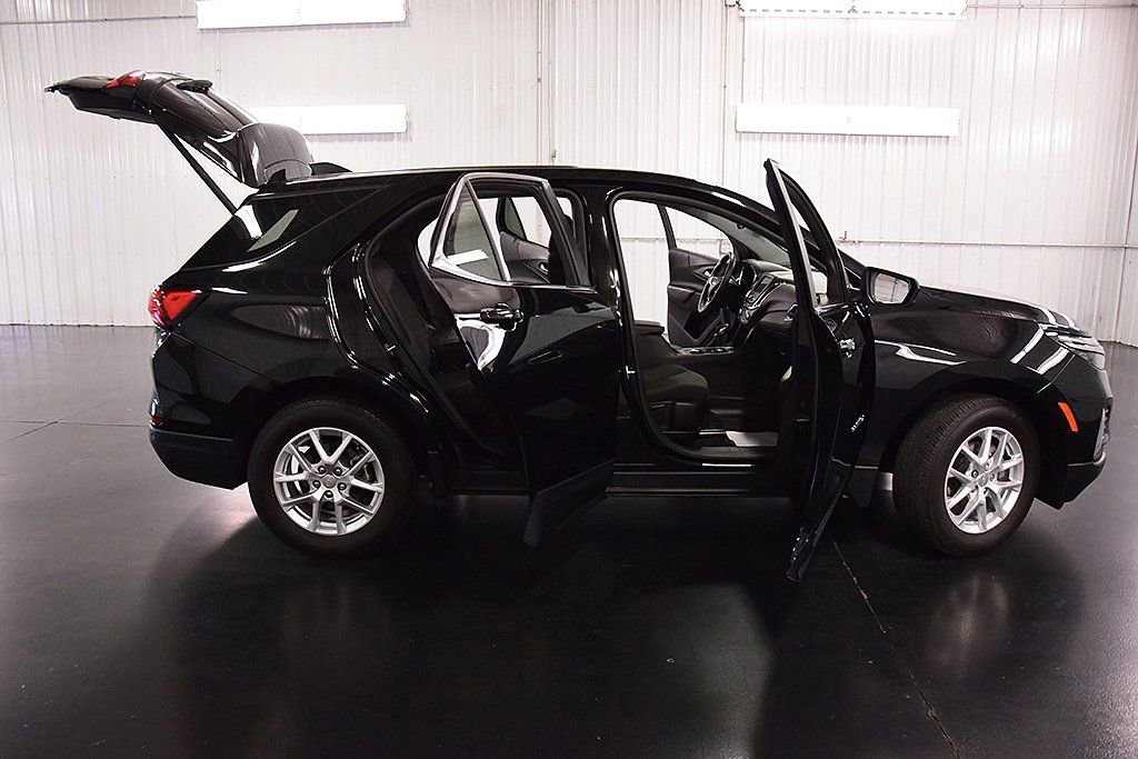 Used 2024 Chevrolet Equinox LT w/ LPO, Floor Liner Package image 34