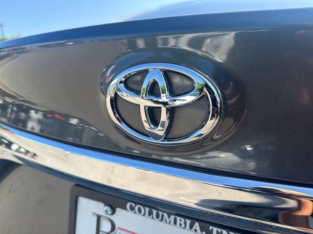 Used 2017 Toyota Avalon XLE Premium image 42