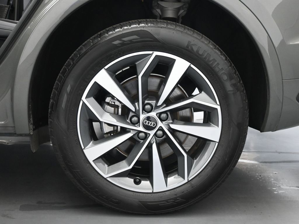 Used 2023 Audi Q5 2.0T Premium w/ Convenience Package image 25