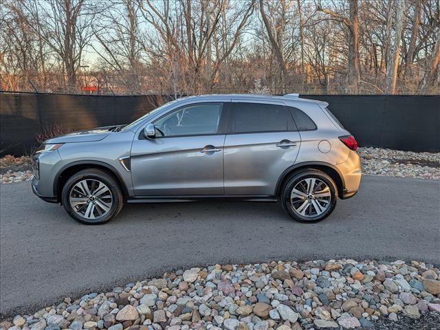 Used 2021 Mitsubishi Outlander Sport SE image 2