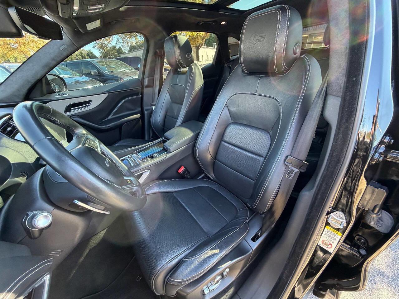 Used 2020 Jaguar F-PACE S image 5