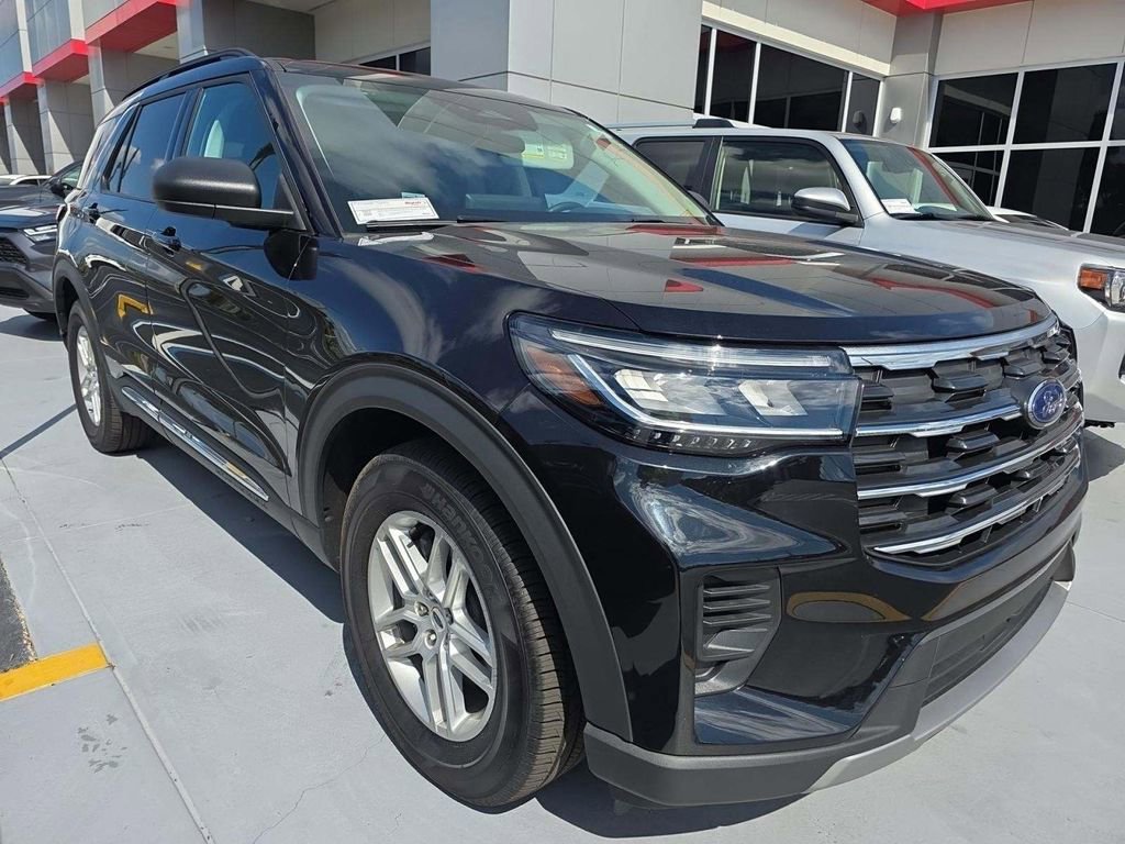 Used 2025 Ford Explorer Active