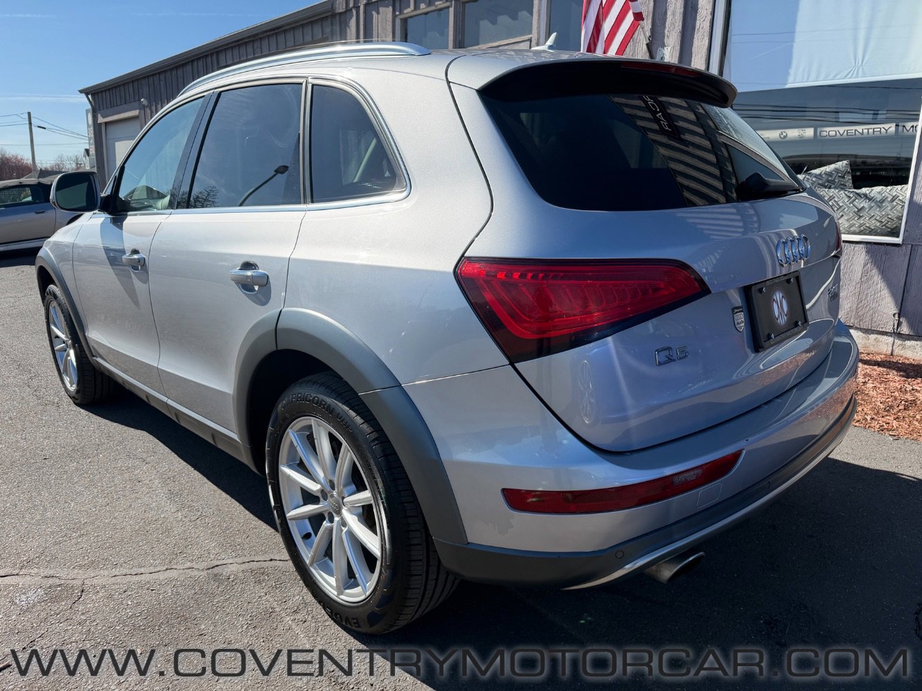 Used 2017 Audi Q5 2.0T Premium Plus w/ Technology Package image 7