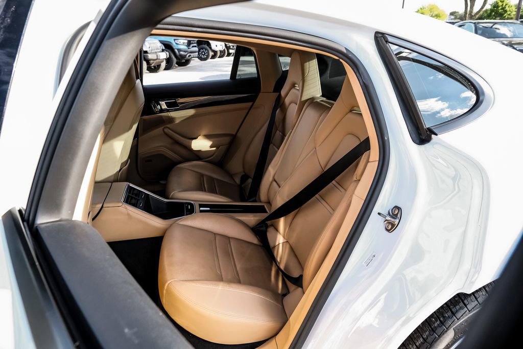 Used 2018 Porsche Panamera 4 image 51