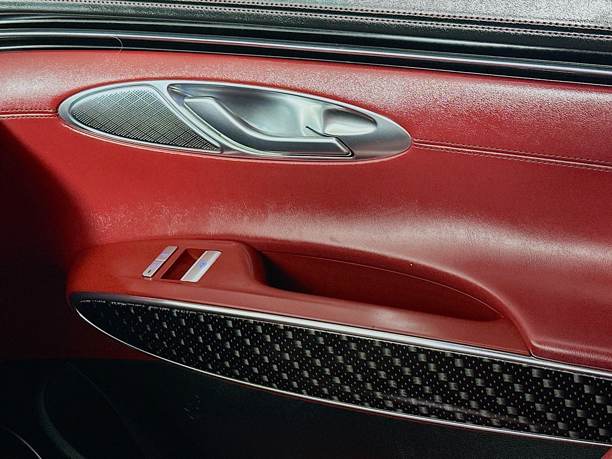 Used 2023 Genesis GV70 3.5T Sport w/ Sport Prestige Package image 17