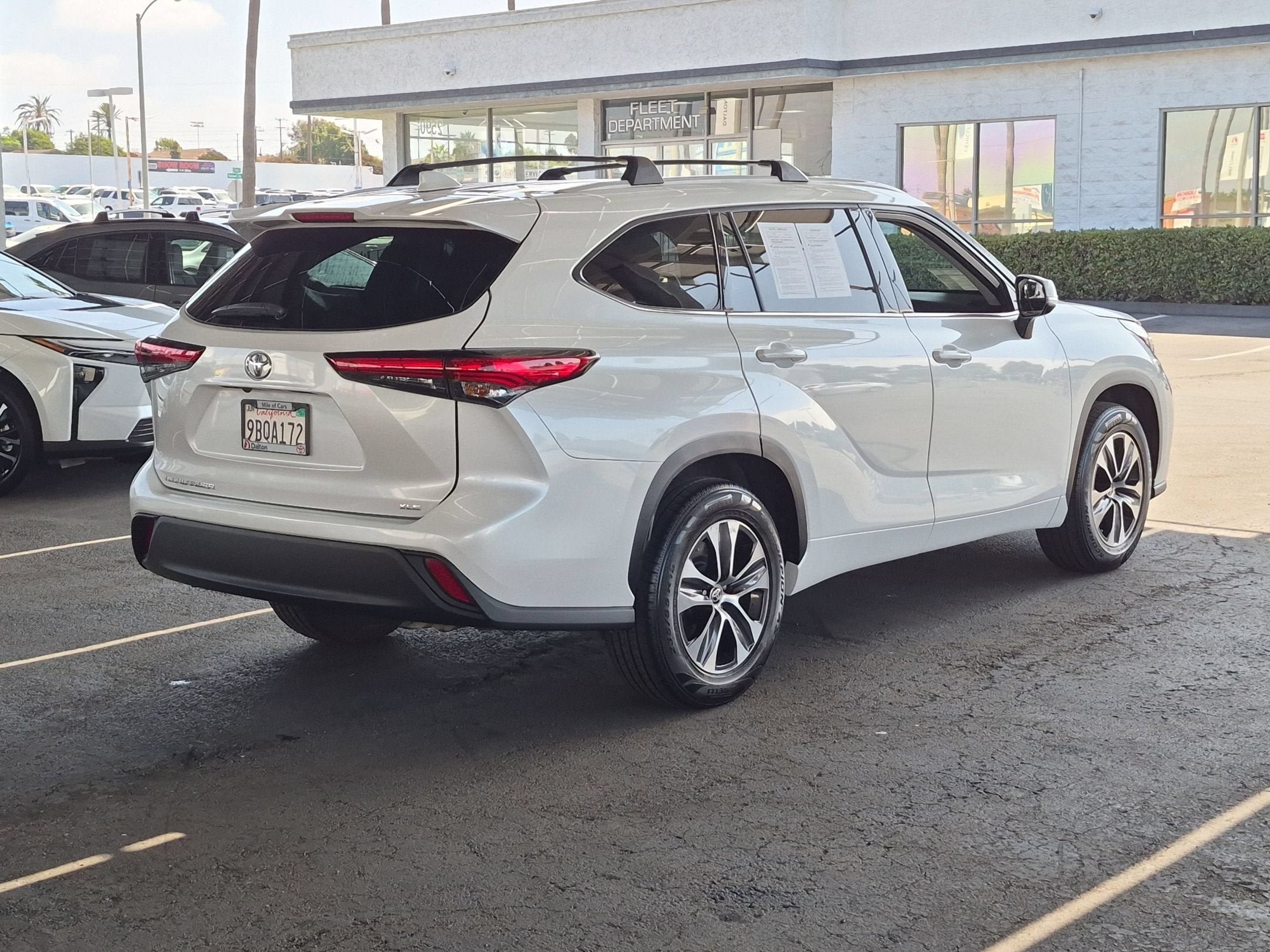 Used 2022 Toyota Highlander XLE FWD image 8