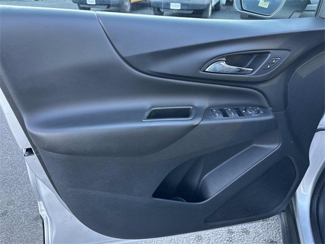 Used 2021 Chevrolet Equinox LT image 16