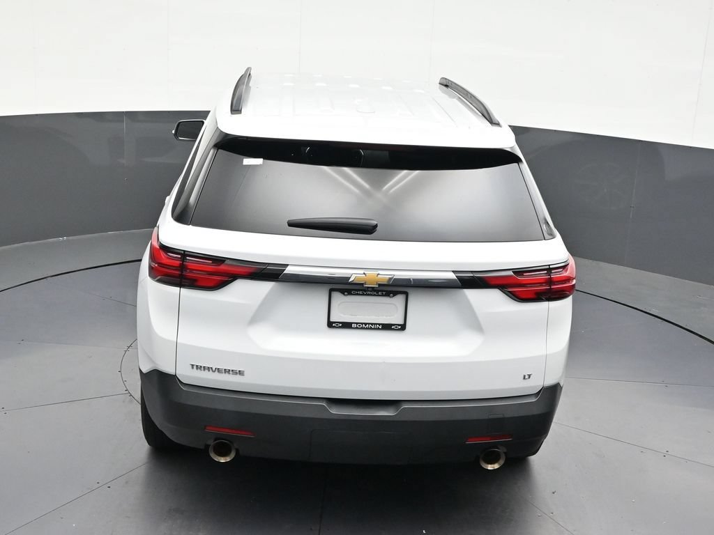 Used 2023 Chevrolet Traverse LT FWD image 19