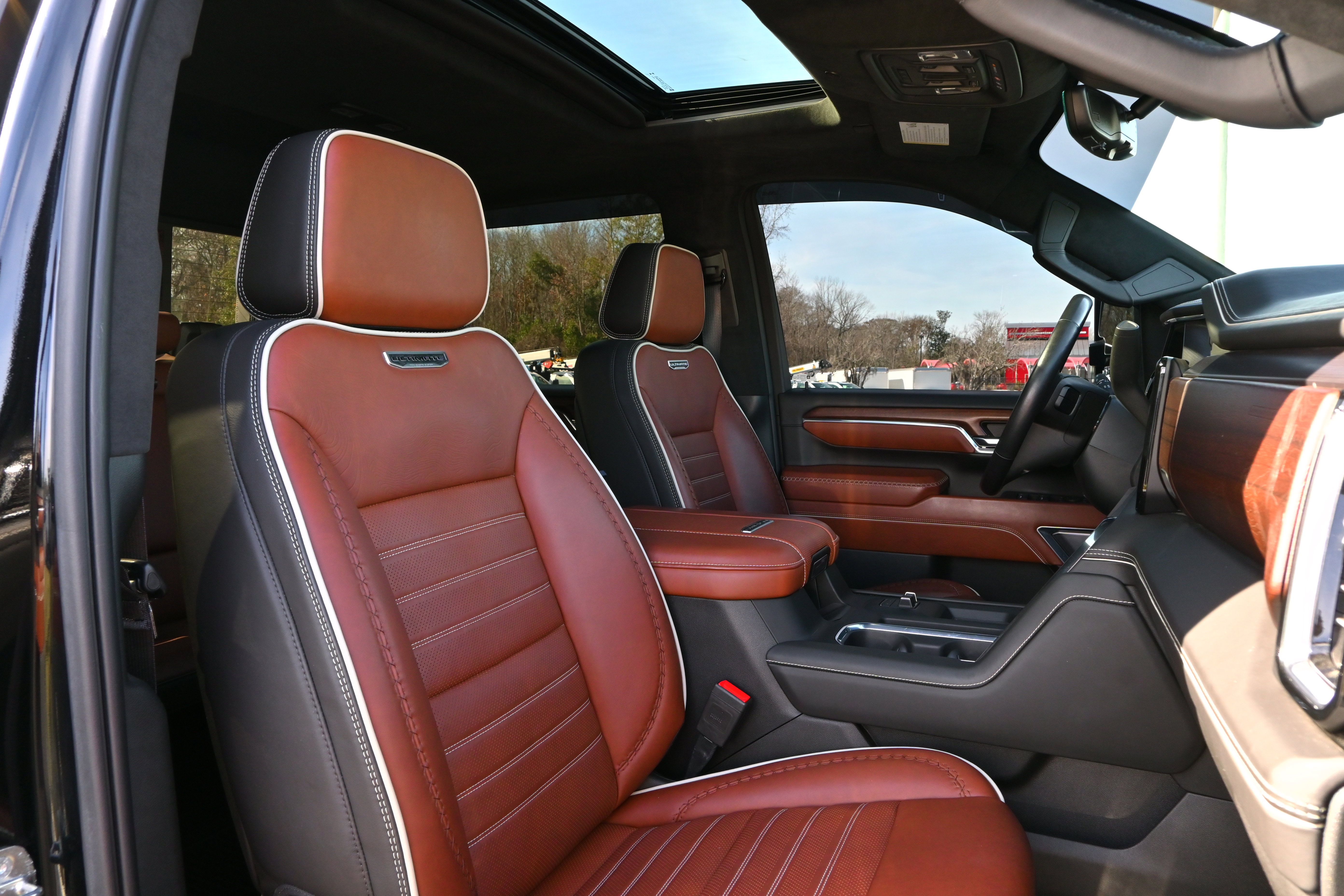 Used 2024 GMC Sierra 3500 Denali Ultimate image 12