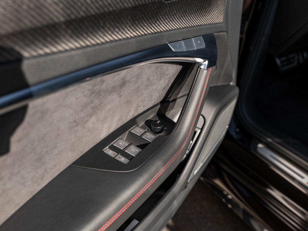 Used 2023 Audi RS 6 w/ Carbon Optic Package image 26