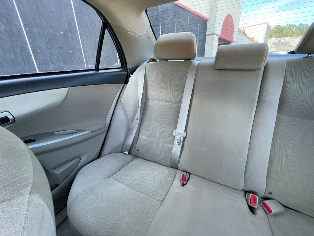 Used 2013 Toyota Corolla LE image 45