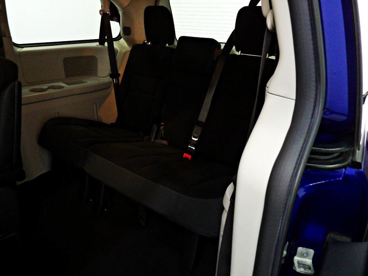 Used 2018 Dodge Grand Caravan SE w/ UConnect Hands-Free Group FWD image 10