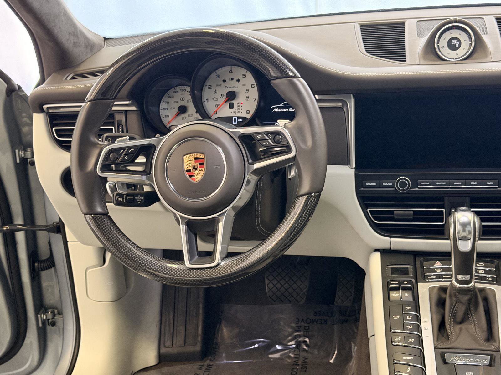 Certified 2020 Porsche Macan Turbo image 20