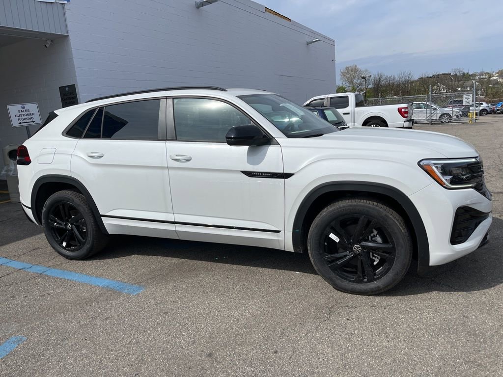 New 2026 Volkswagen Atlas Cross Sport SEL R-Line AWD/4WD image 3